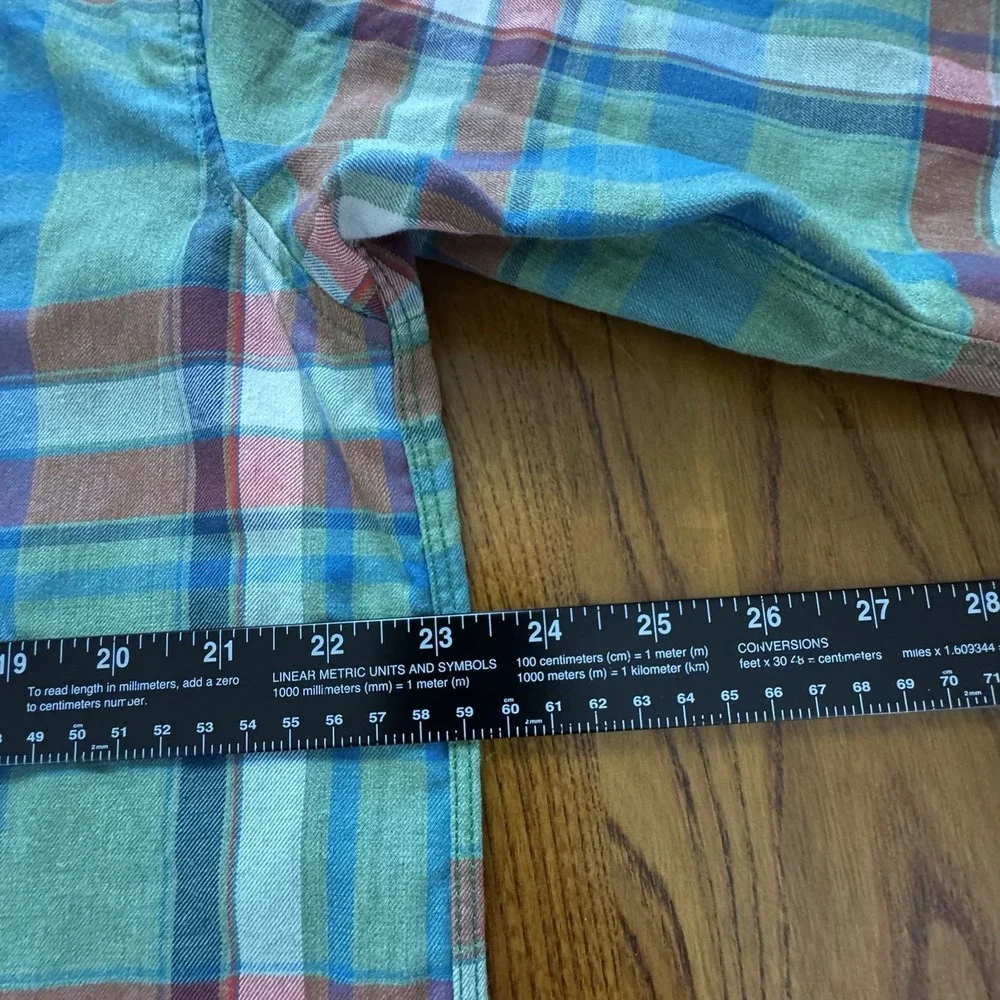 The North Face Plaid Flannel Pockets Long Sleeve Button Up Men's‎ Size L